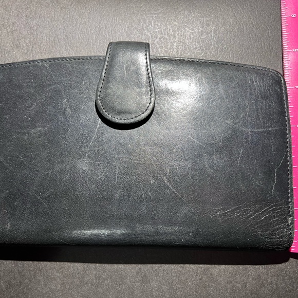 Vintage Coach wallet. - Picture 2 of 9